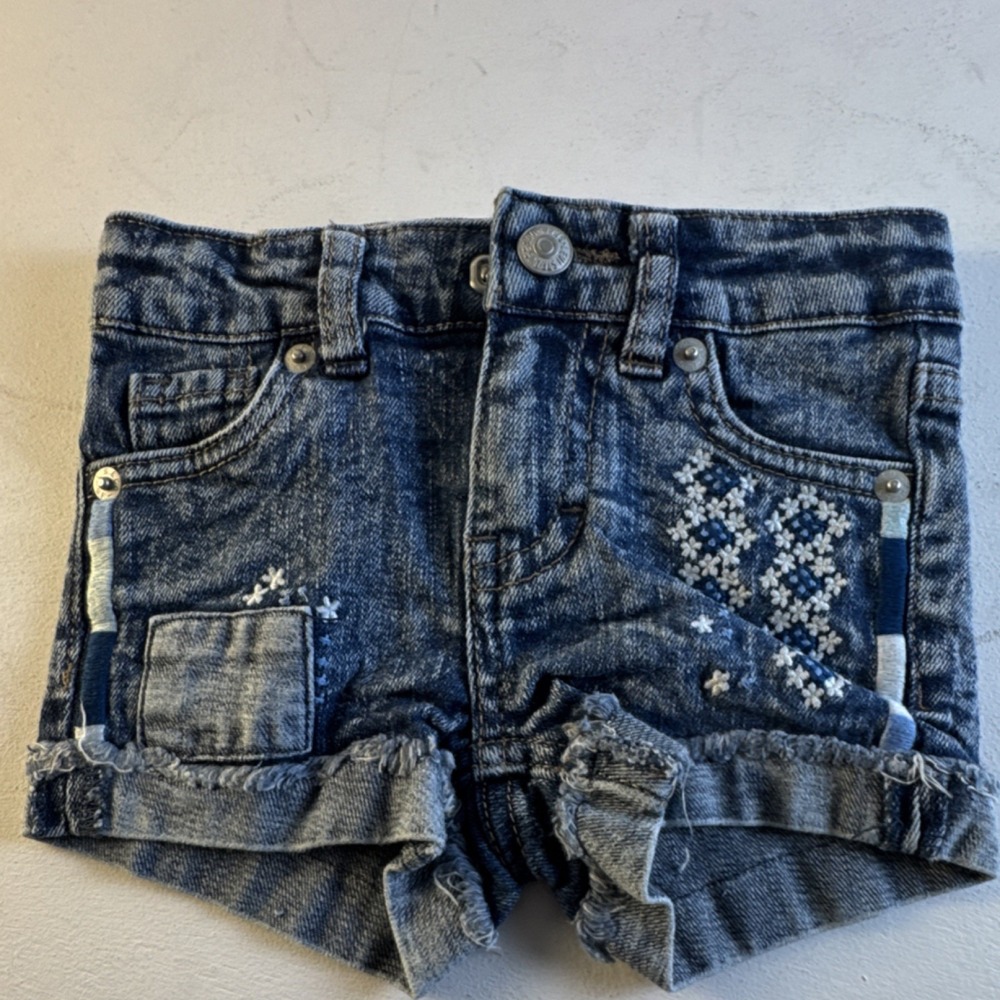 (1015) Levi's 2T Blue Denim Shorty Shorts Floral Embroidery
